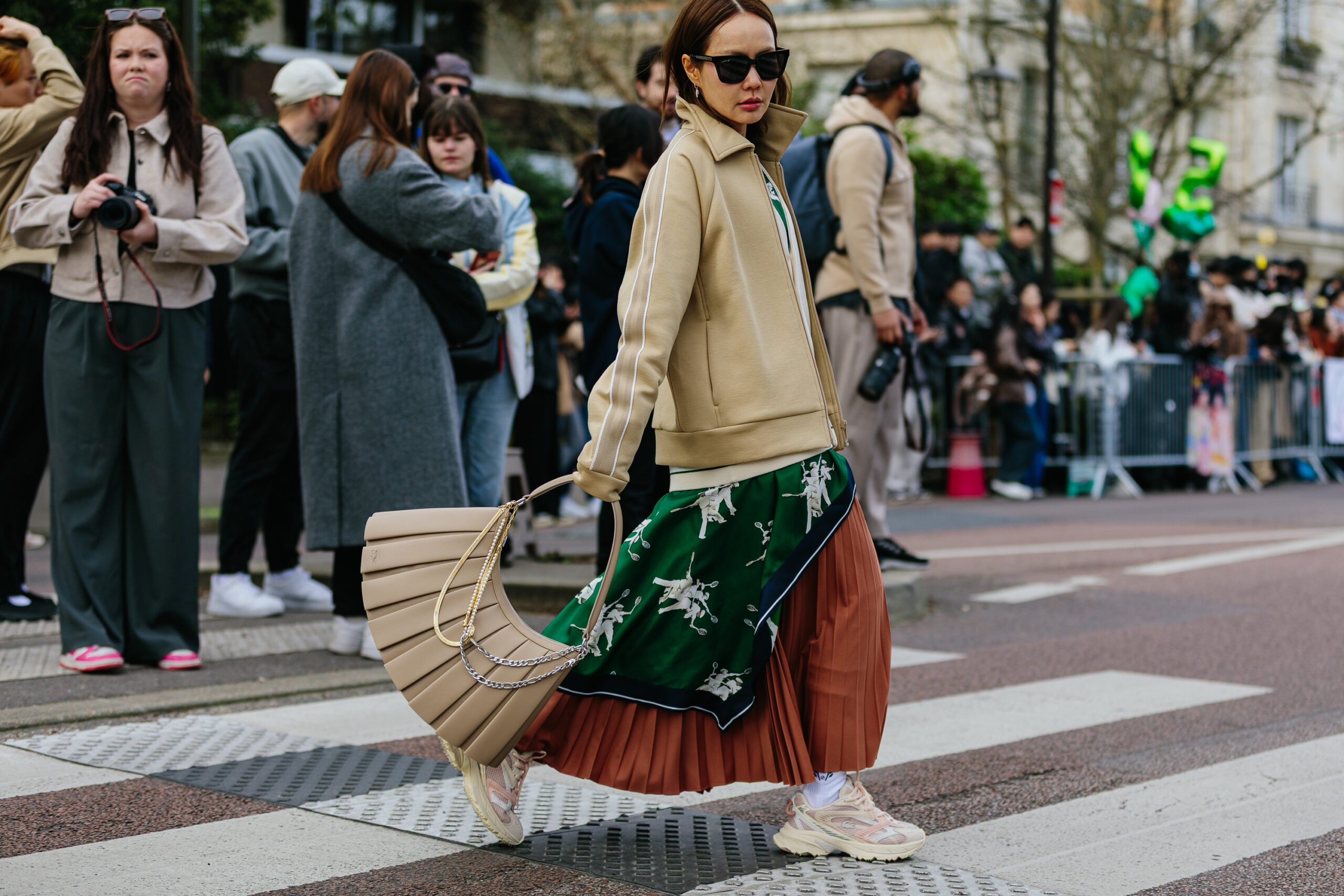 Εβδομάδα Μόδας Παρισιού: Τα πιο εντυπωσιακά street style moments όπως τα κατέγραψε η Vogue Greece-69