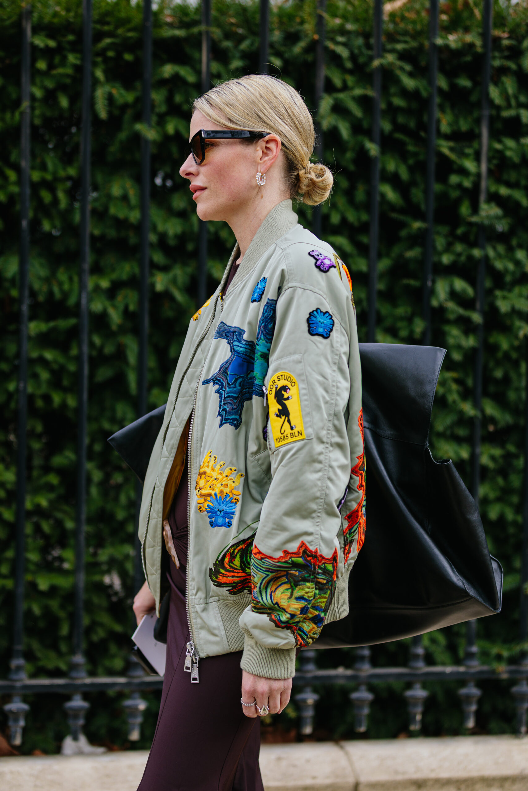 Εβδομάδα Μόδας Παρισιού: Τα πιο εντυπωσιακά street style moments όπως τα κατέγραψε η Vogue Greece-82