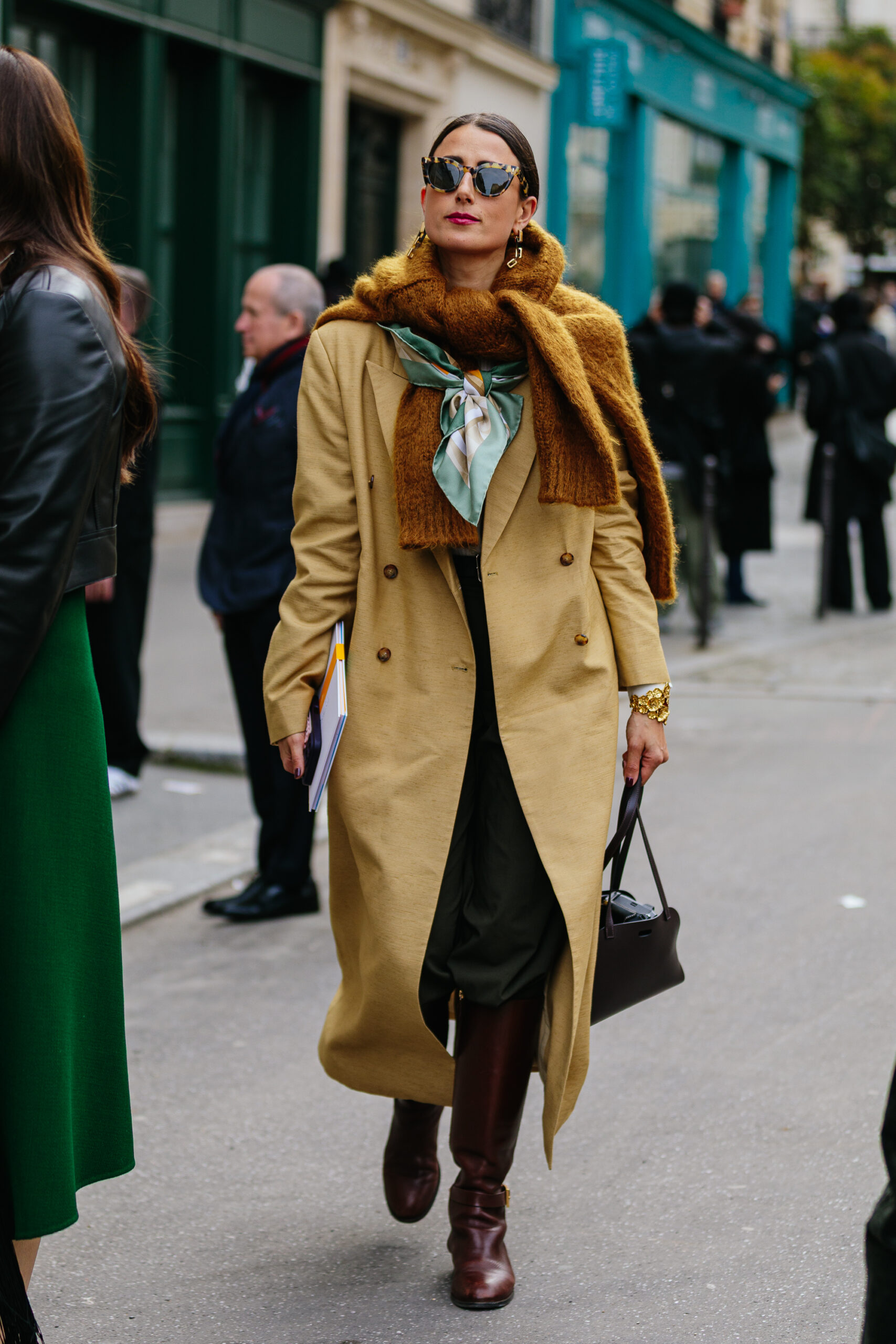 Εβδομάδα Μόδας Παρισιού: Τα πιο εντυπωσιακά street style moments όπως τα κατέγραψε η Vogue Greece-84