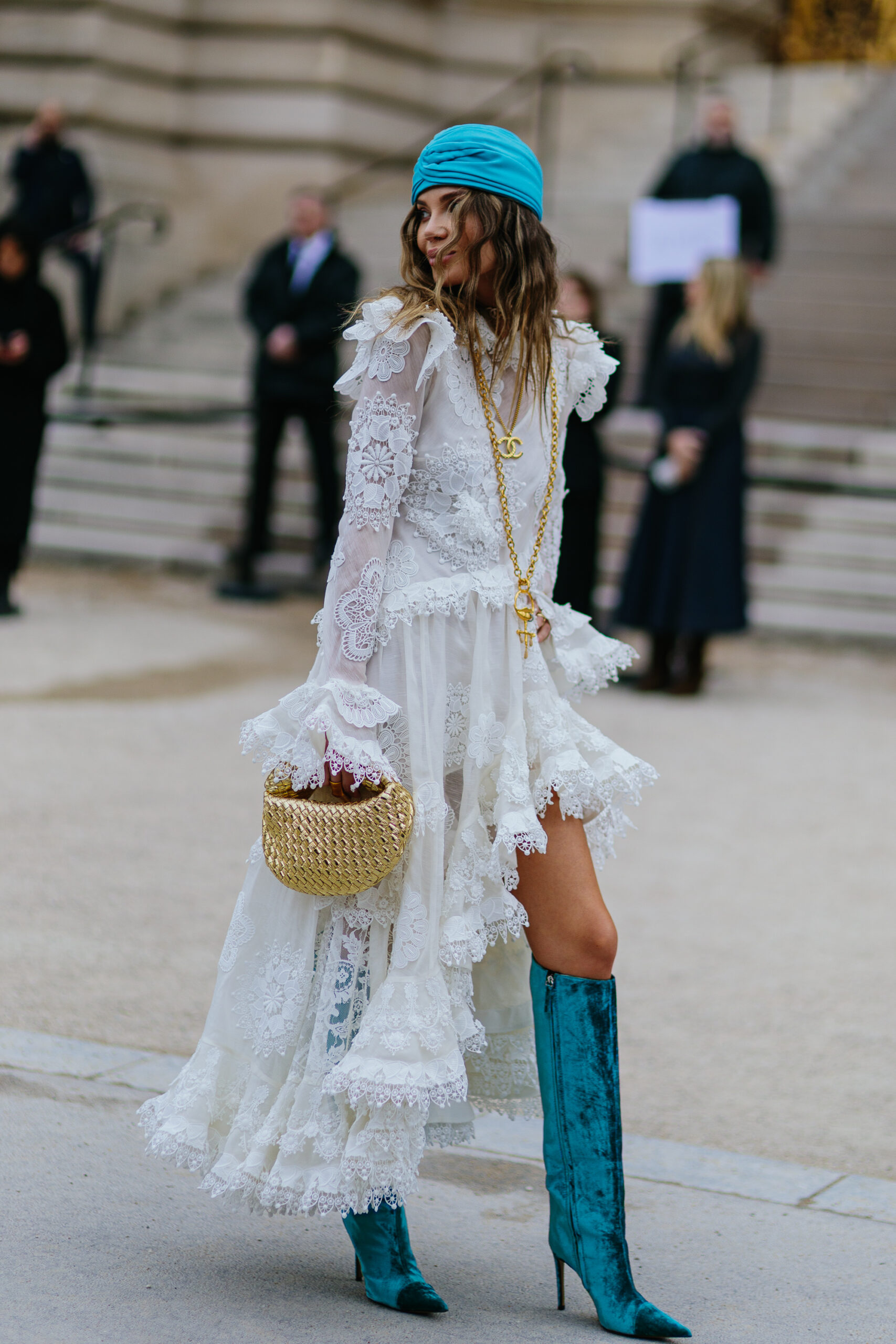 Εβδομάδα Μόδας Παρισιού: Τα πιο εντυπωσιακά street style moments όπως τα κατέγραψε η Vogue Greece-30