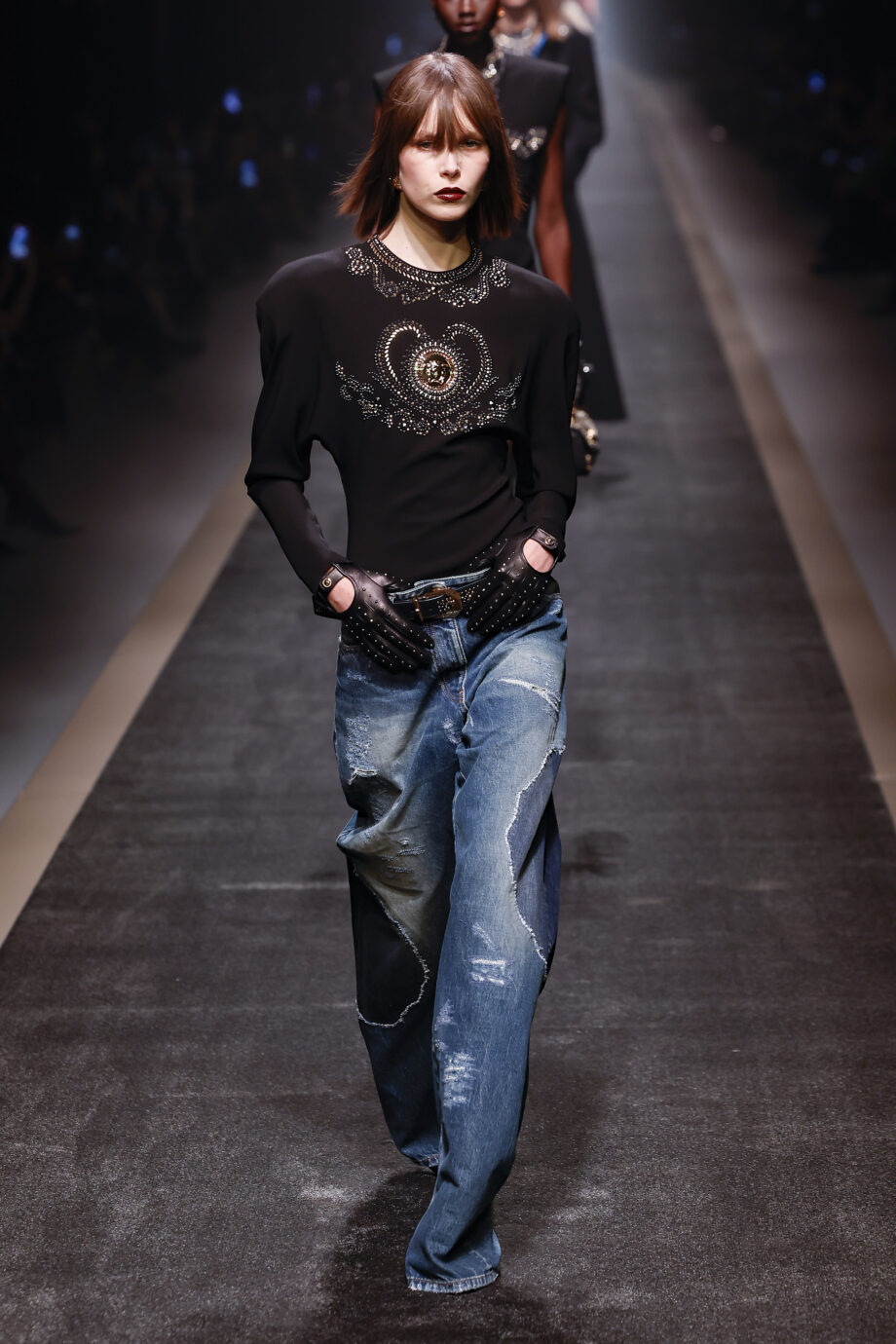 ripped-jeans-επιστρέφουν-και-είναι-πιο-cool-από-ποτέ-354560