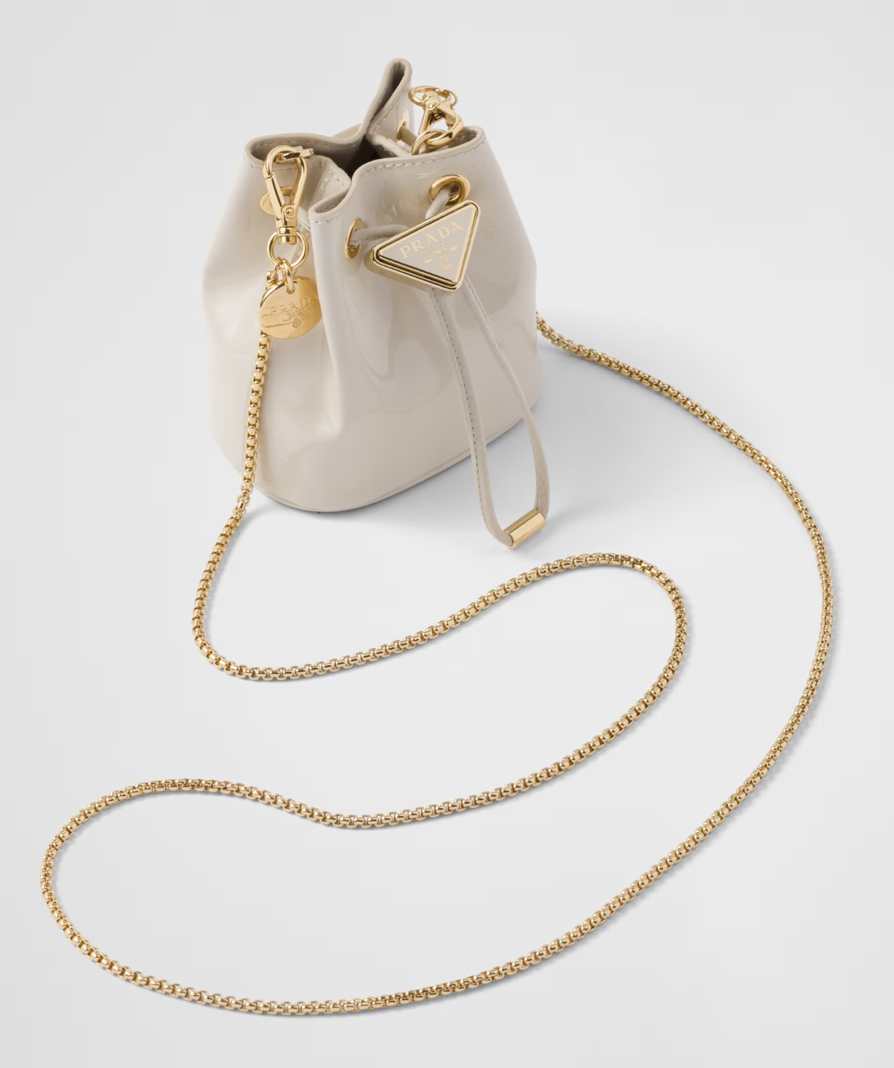 Mini bags: Το πιο απαραίτητο αξεσουάρ για το 2025-3
