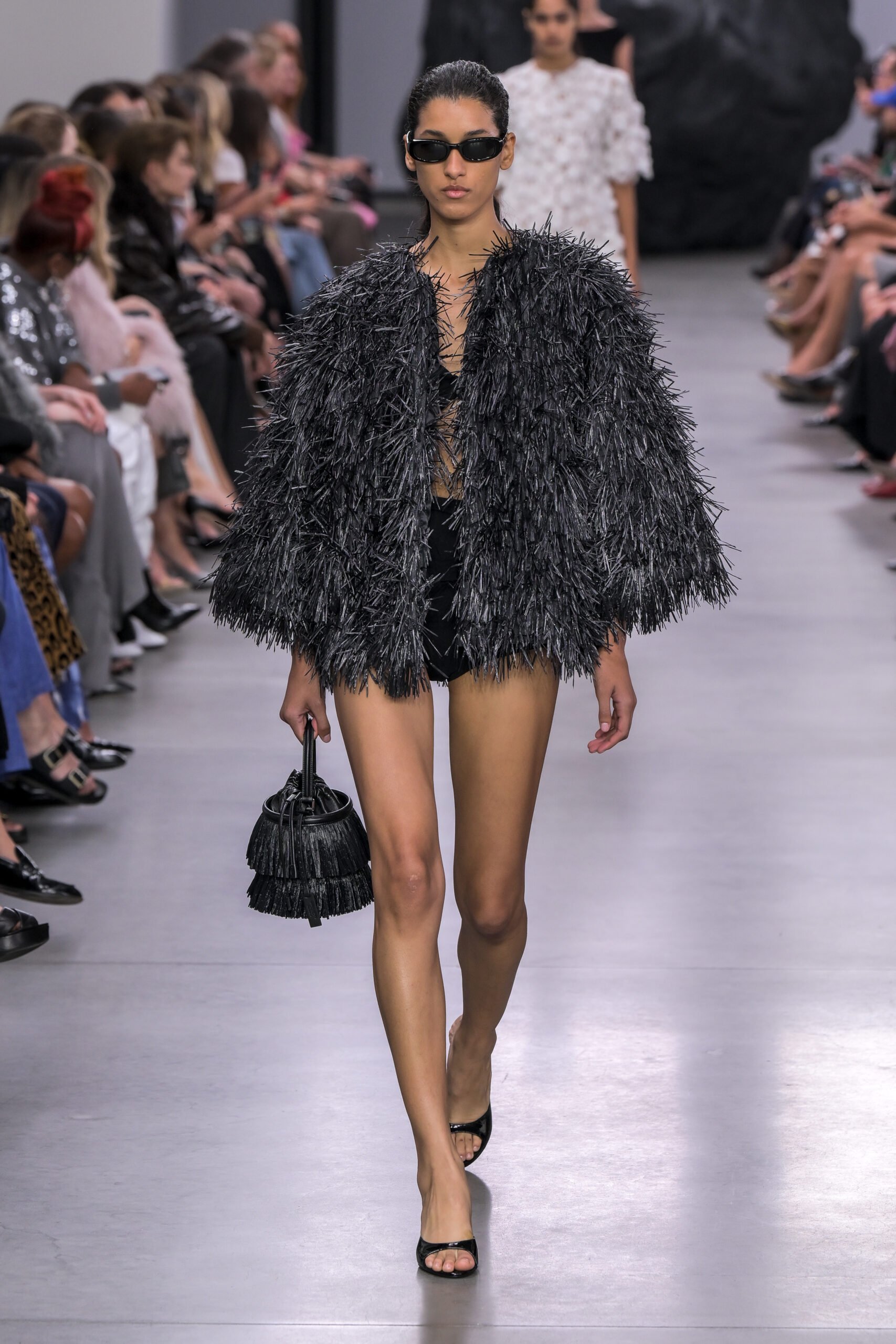 Τα πιο hot looks της άνοιξης έχουν κρόσσια-3