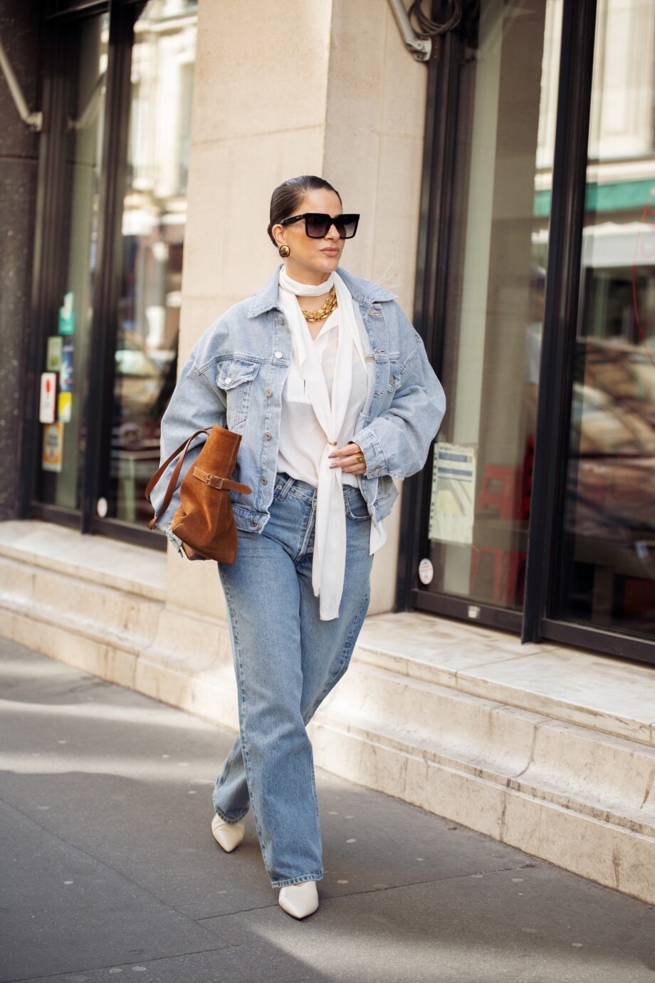 to-denim-jacket-είναι-και-πάλι-το-must-have-της-σεζόν-355983