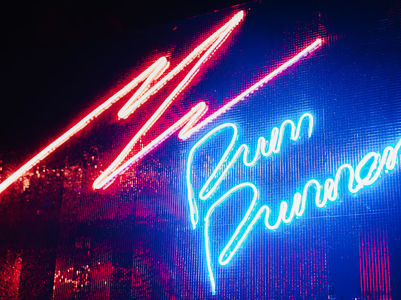 Αρώματα και Θεατρικές Τέχνες: Μία Εβδομάδα στον Πολιτιστικό Ανεμοστρόβιλο του Λονδίνου-1