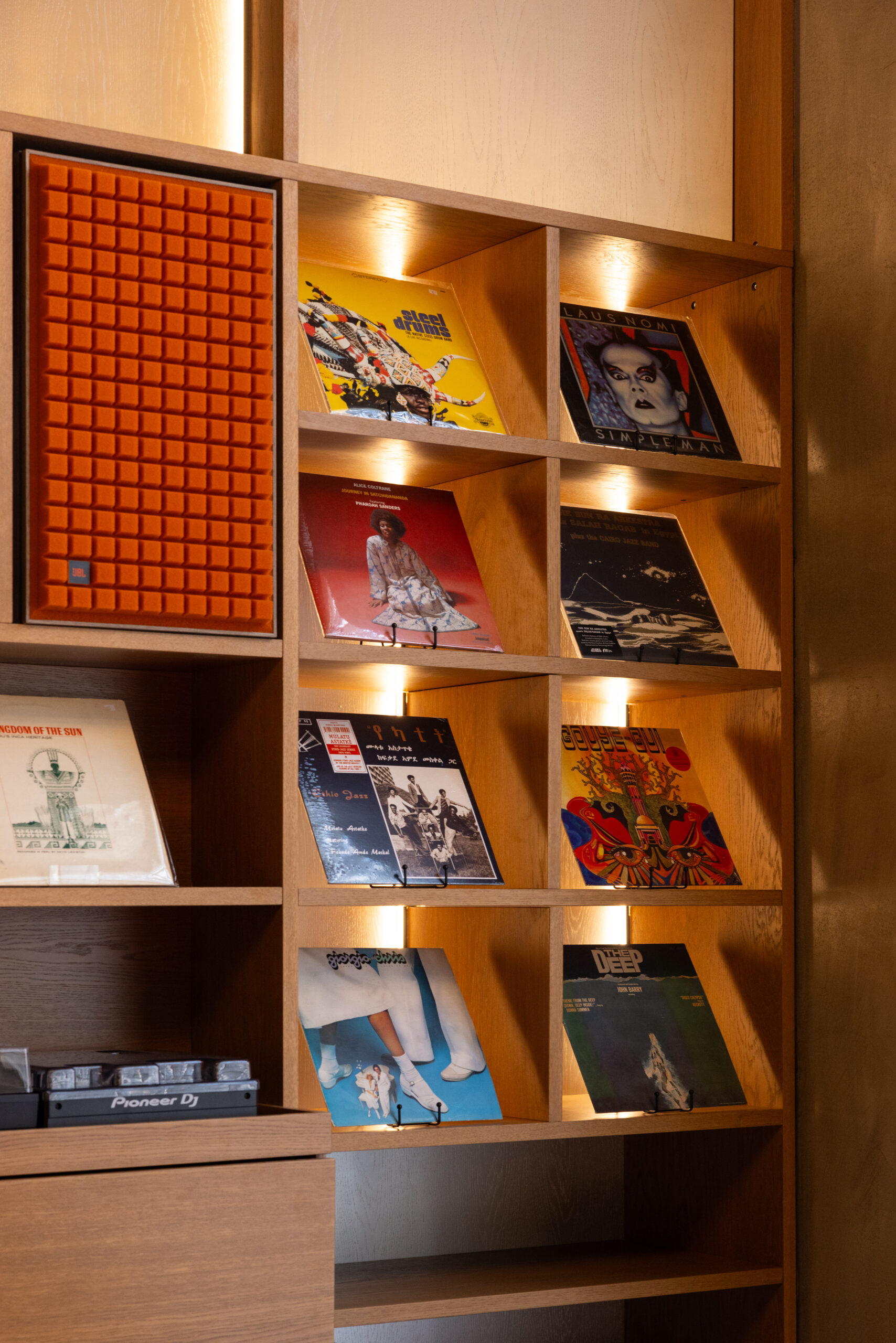 Okupa: Η Αθήνα έχει νέο must-visit σημείο συνάντησης-3