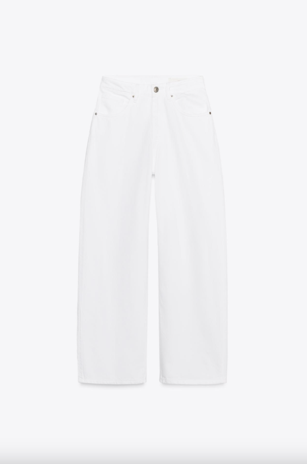 Baggy λευκό τζιν: 3 look που θα υιοθετήσουμε την άνοιξη-6