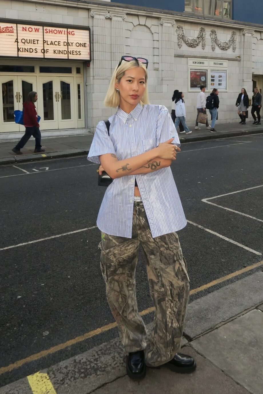 camo-pants-θα-αντικαταστήσουν-τα-denim-την-άνοιξη-355654
