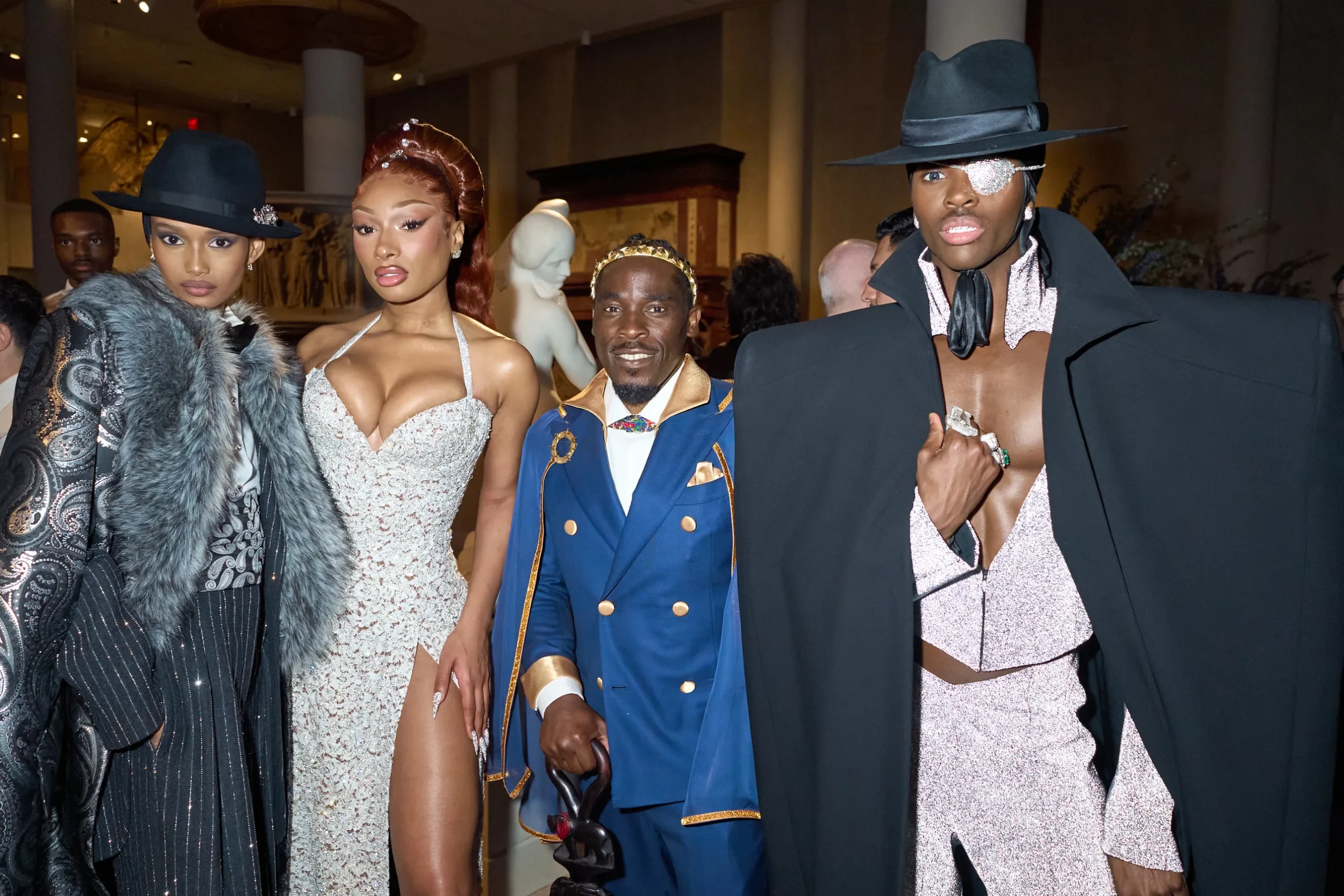 Μια exclusive ματιά στο Met Gala 2025-39