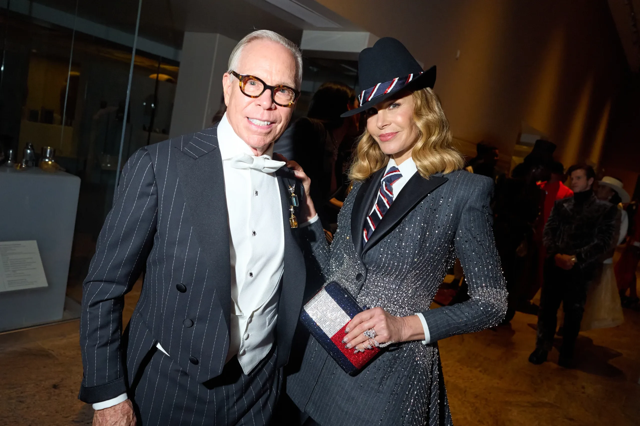 Μια exclusive ματιά στο Met Gala 2025-29