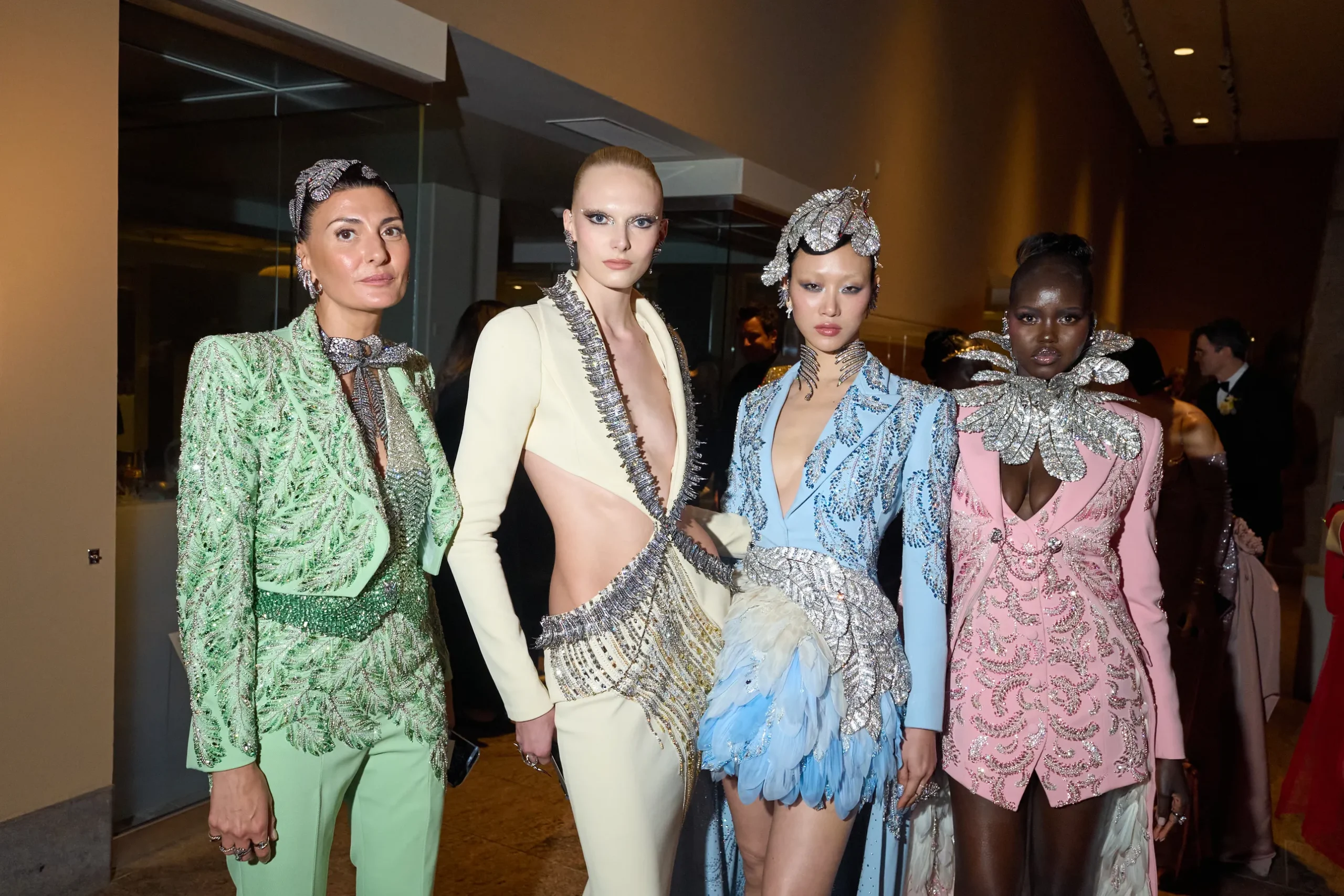 Μια exclusive ματιά στο Met Gala 2025-17