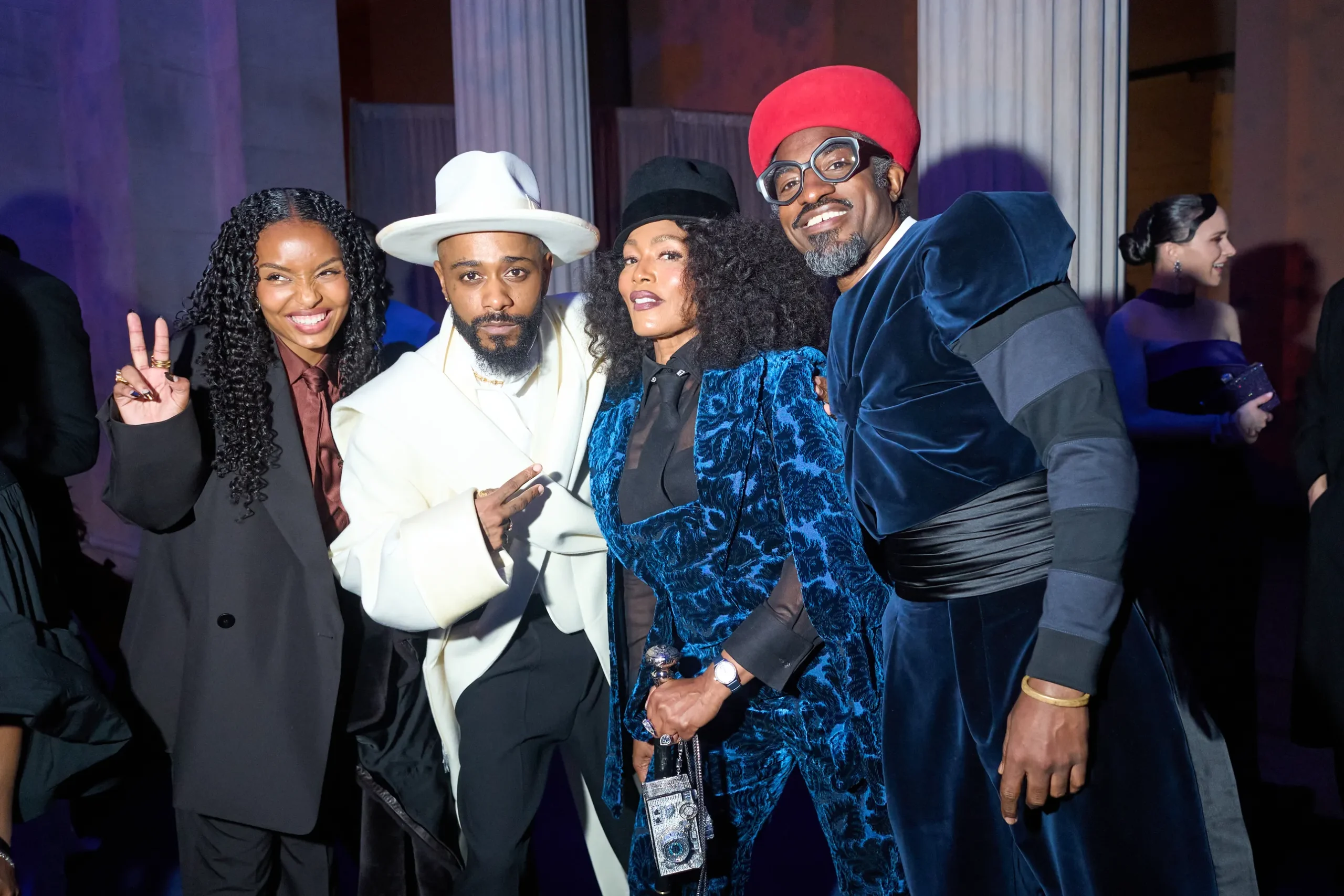 Μια exclusive ματιά στο Met Gala 2025-6