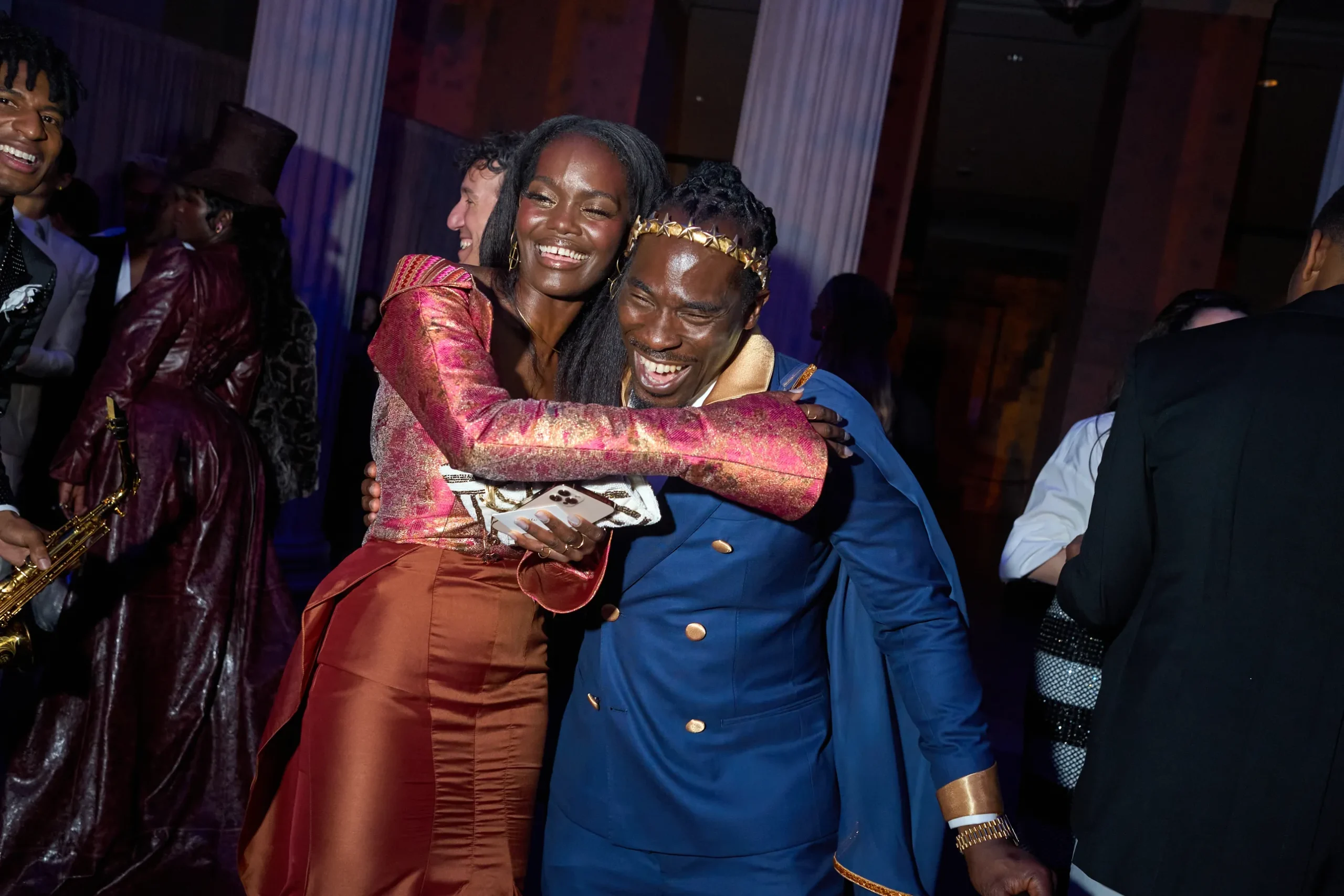 Μια exclusive ματιά στο Met Gala 2025-10