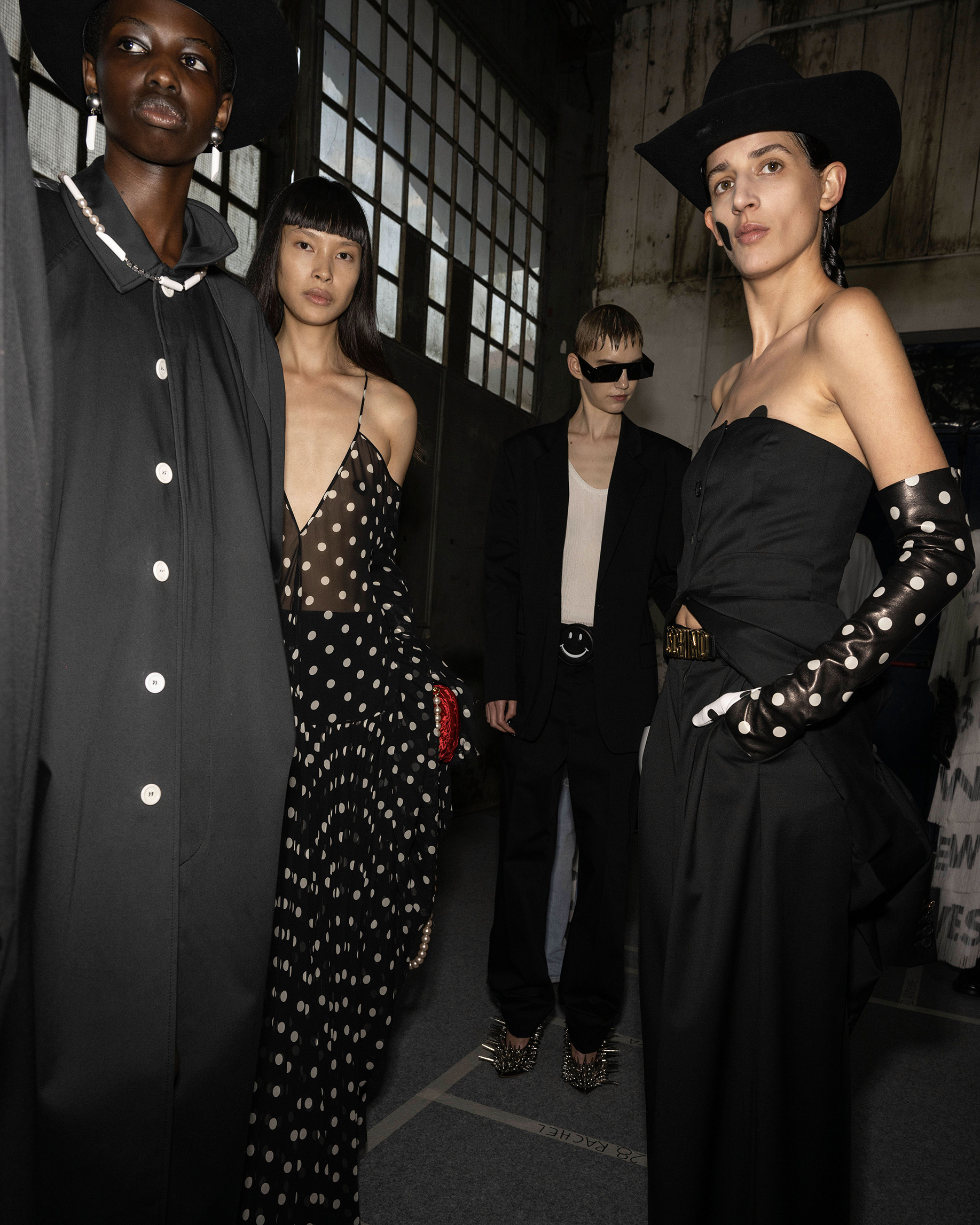 Moschino: Αποκλειστική συνέντευξη με τον Adrian Appiolaza-1