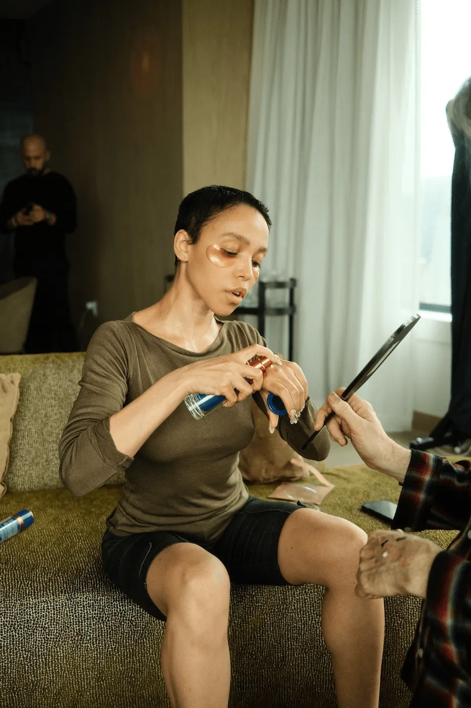 Η τελευταία πινελιά στην εμφάνιση της FKA Twigs στο Met Gala 2025-2