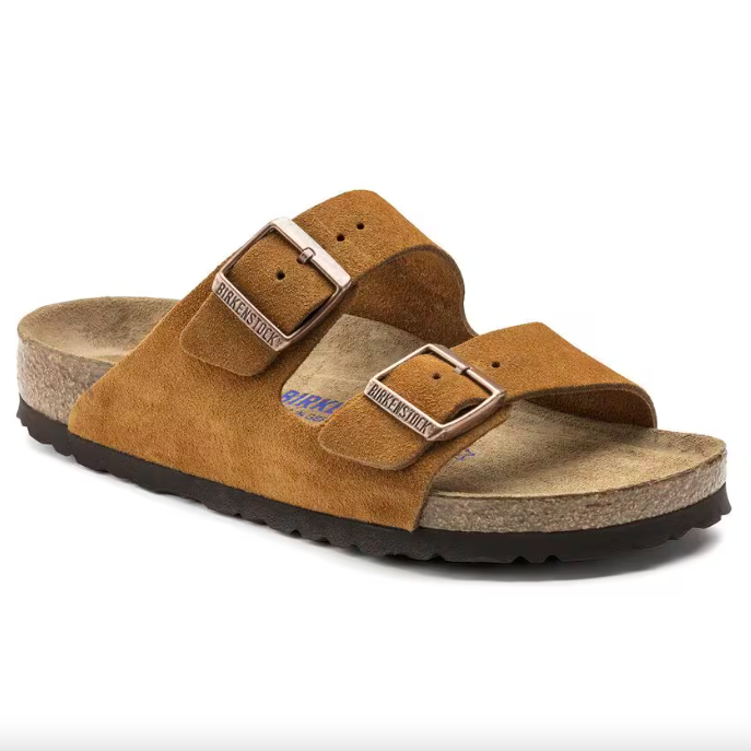 Jeans και Birkenstock: Είναι τάση ακόμη ένα καλοκαίρι-9