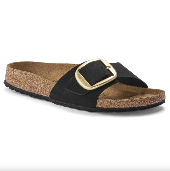 Jeans και Birkenstock: Είναι τάση ακόμη ένα καλοκαίρι-7