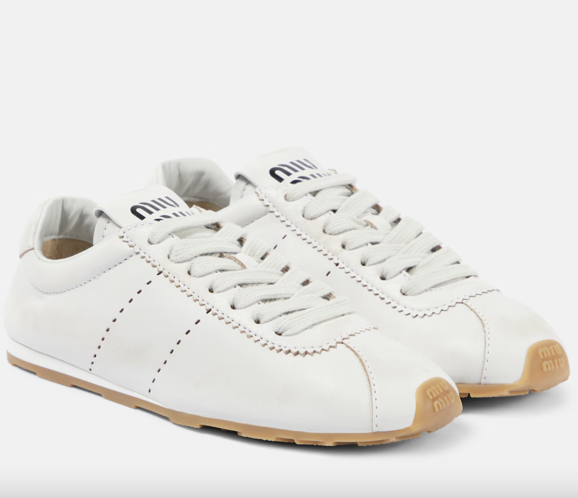 Sneakers και φορέματα: 5 συνδυασμοί για το καλοκαίρι 2025-5