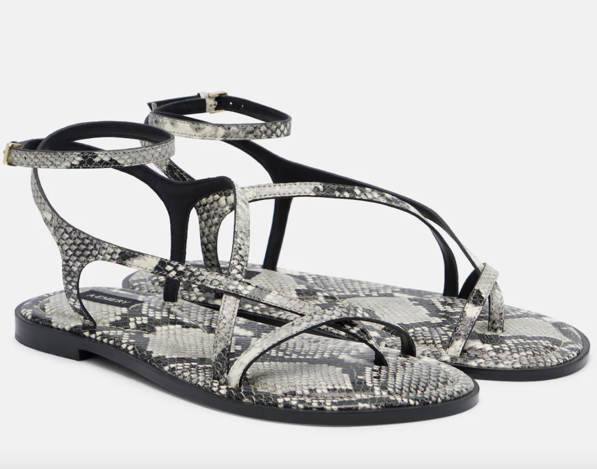 Roman sandals: Επιστέφουν το καλοκαίρι 2025-3