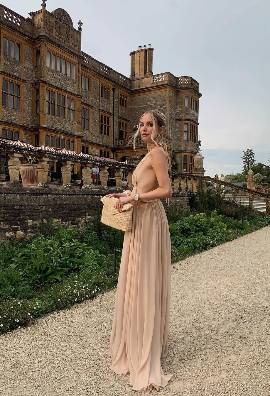 wedding-guest-8-φορέματα-για-να-είστε-η-best-dressed-στους-γάμ-361679