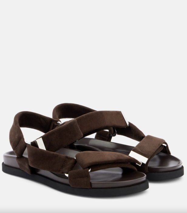 Dad sandals: Οι πιο trending εκδοχές για το καλοκαίρι 2025-2