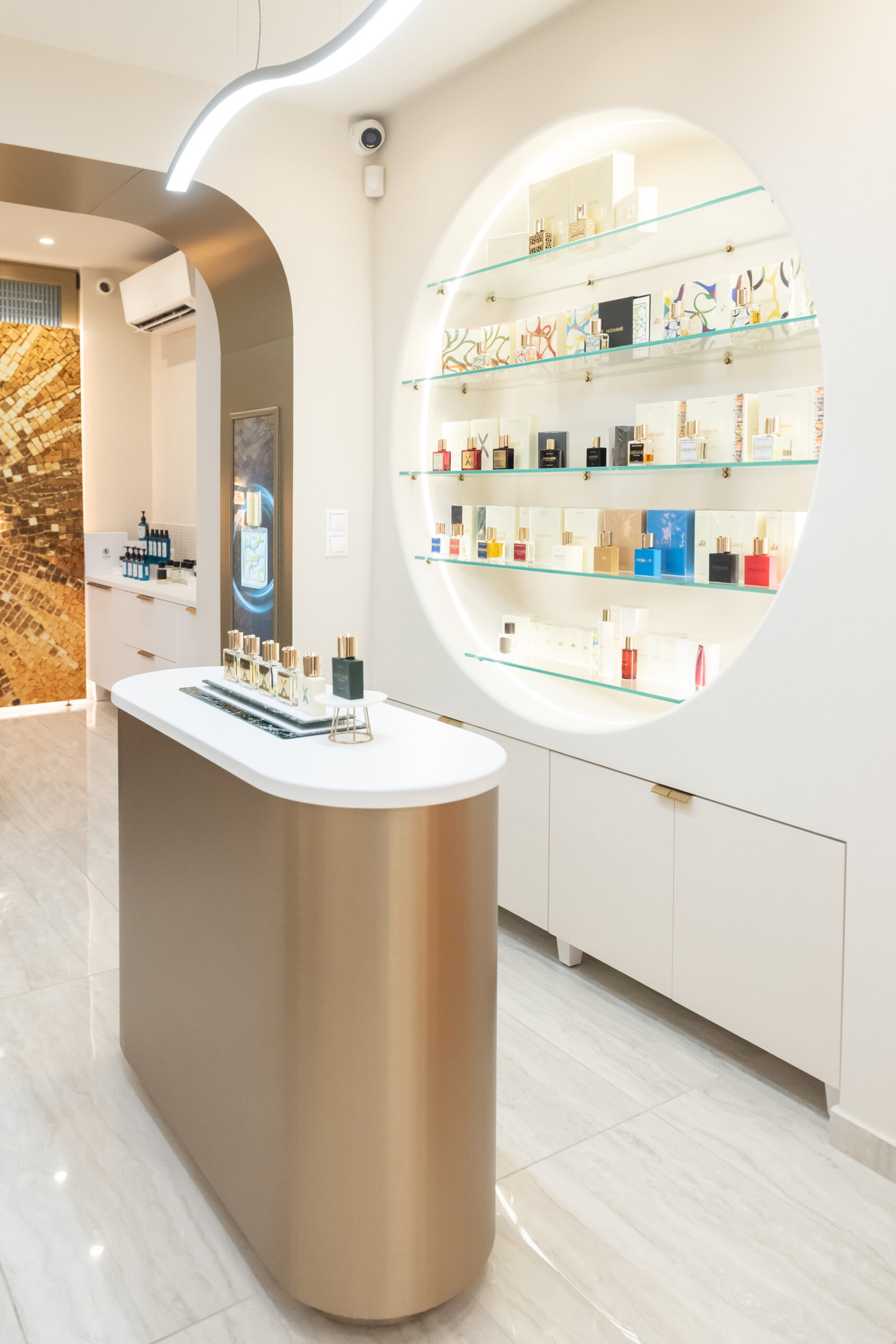 Stemma Cosmetics: Ένα σύμπαν πολυτελών αρωμάτων-1