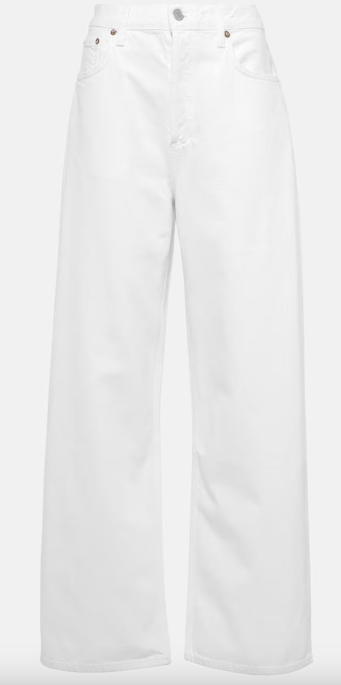 Wide pants και sneakers: Ο hot συνδυασμός για το καλοκαίρι-7