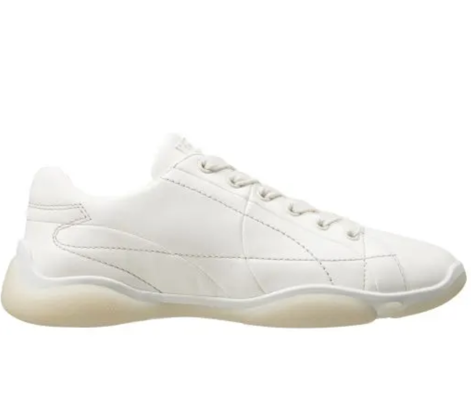 Wide pants και sneakers: Ο hot συνδυασμός για το καλοκαίρι-18