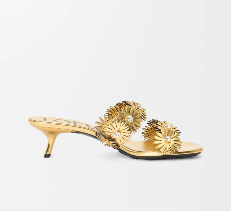Floral sandals: Τα trending σχέδια για το καλοκαίρι-3