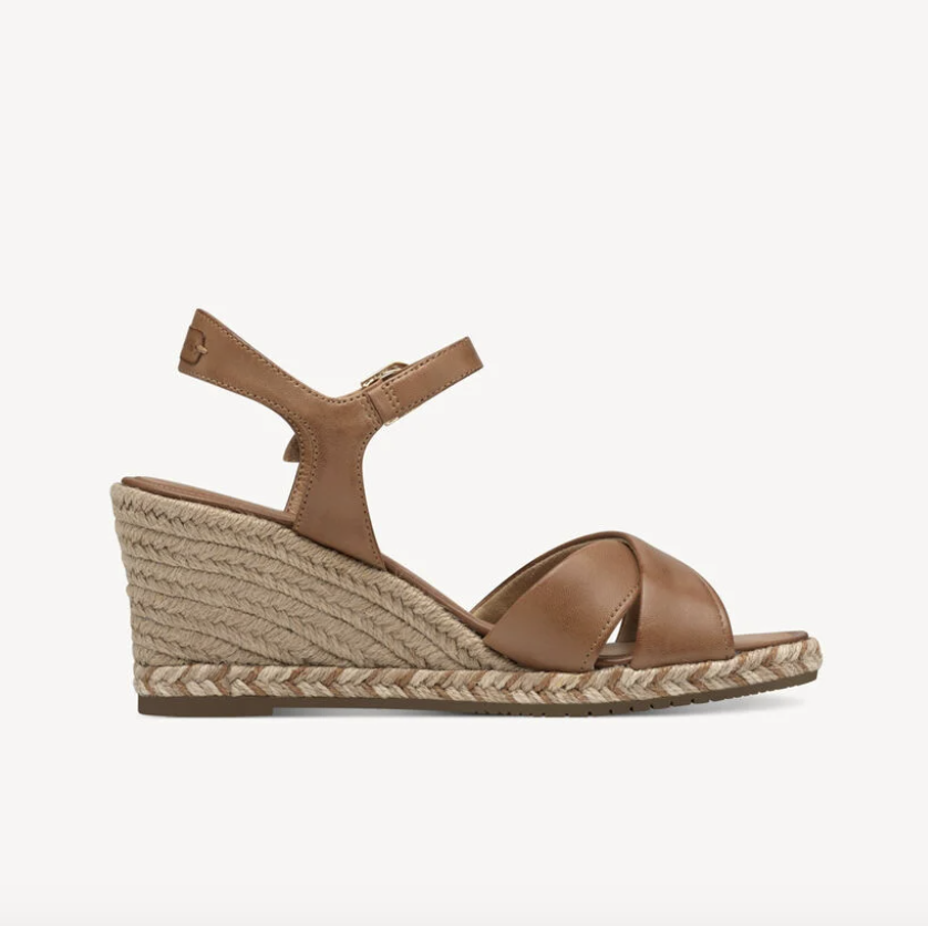 Τι θα φορέσουμε στο γραφείο: 6 καλοκαιρινά looks για τις πιο ζεστές ημέρες-15