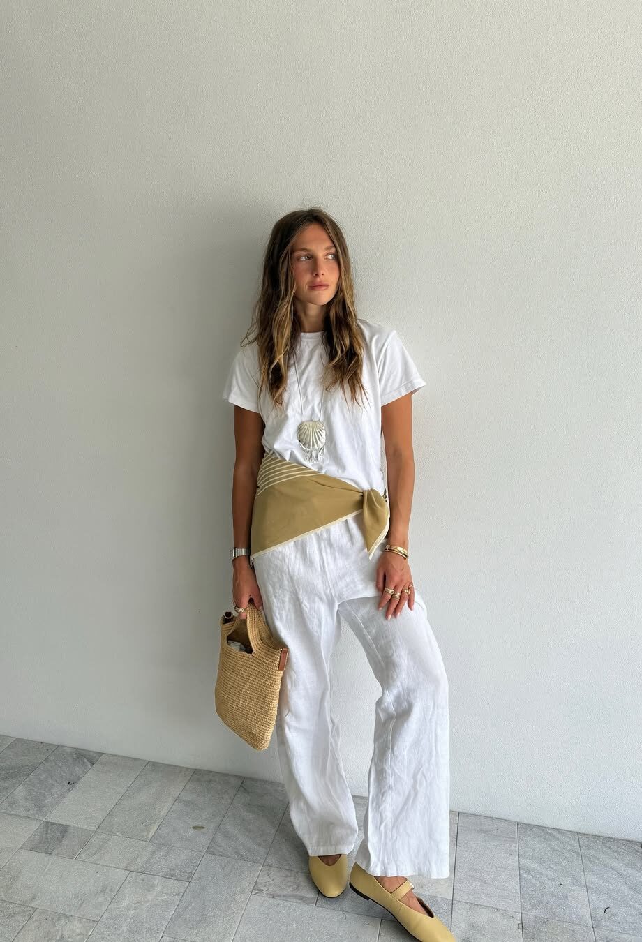 5-outfits-για-να-φορέσετε-το-φουλάρι-σαν-ζώνη-363057