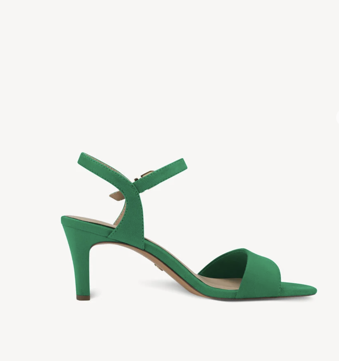Mini kitten heels: Τα παπούτσια που είναι στο επίκεντρο τώρα-4