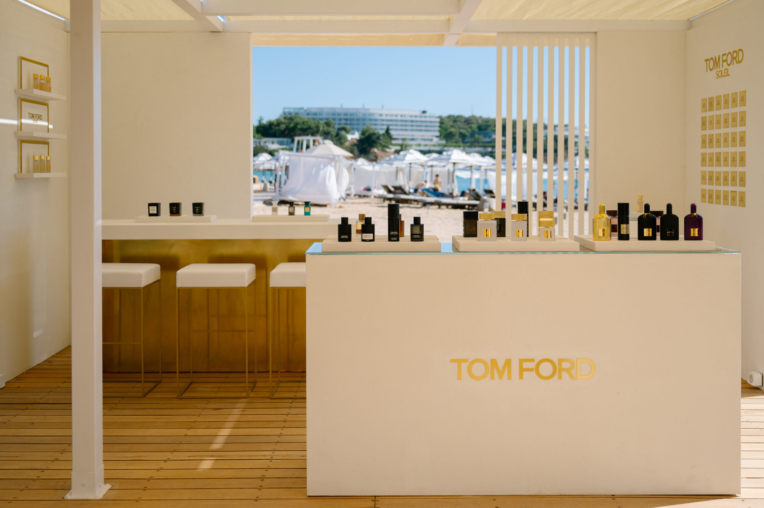 Το πρώτο pop-up του οίκου Tom Ford Beauty στην Astir Beach είναι ο ορισμός της chic πολυτέλειας-1