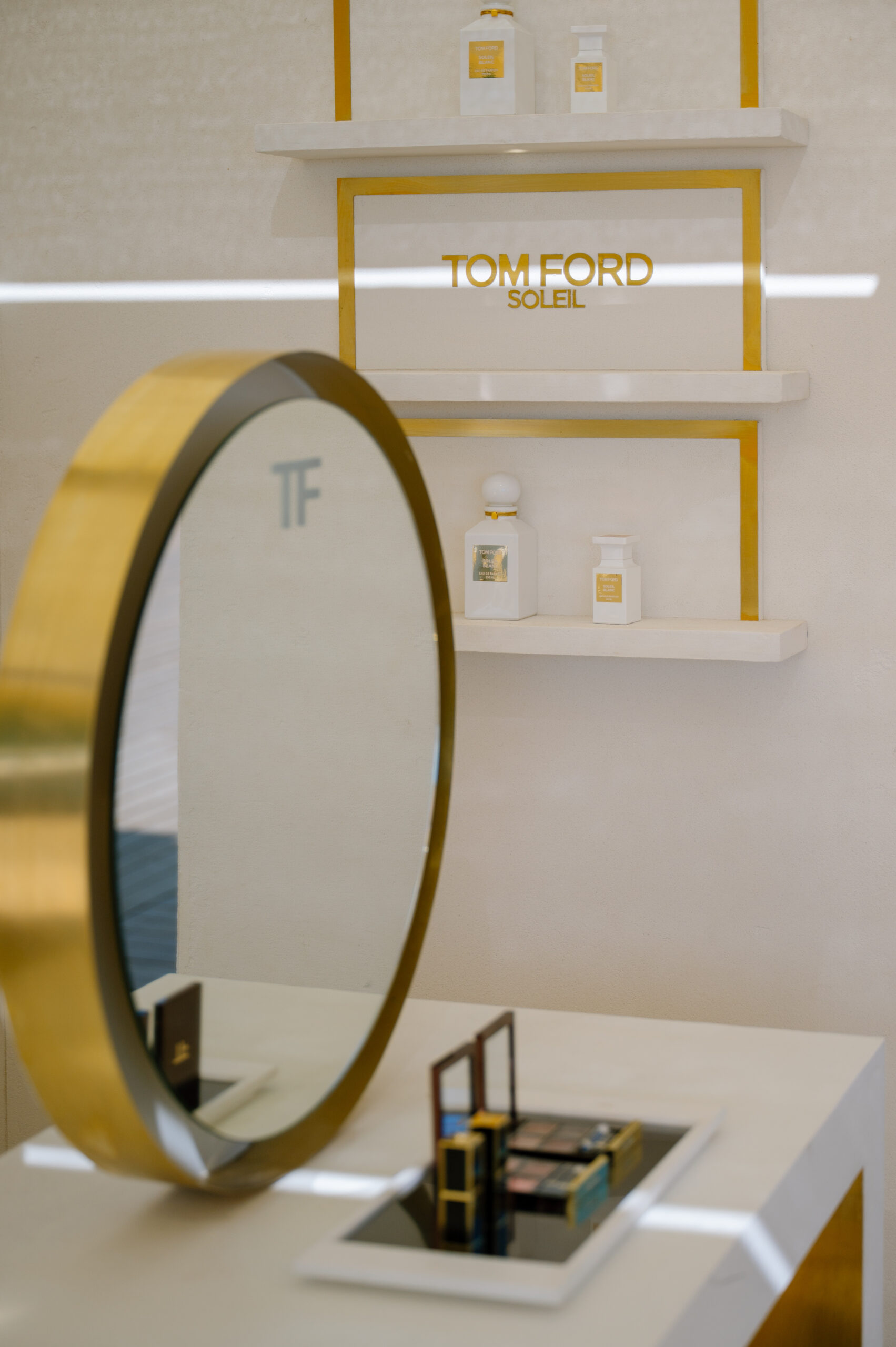 Το πρώτο pop-up του οίκου Tom Ford Beauty στην Astir Beach είναι ο ορισμός της chic πολυτέλειας-2