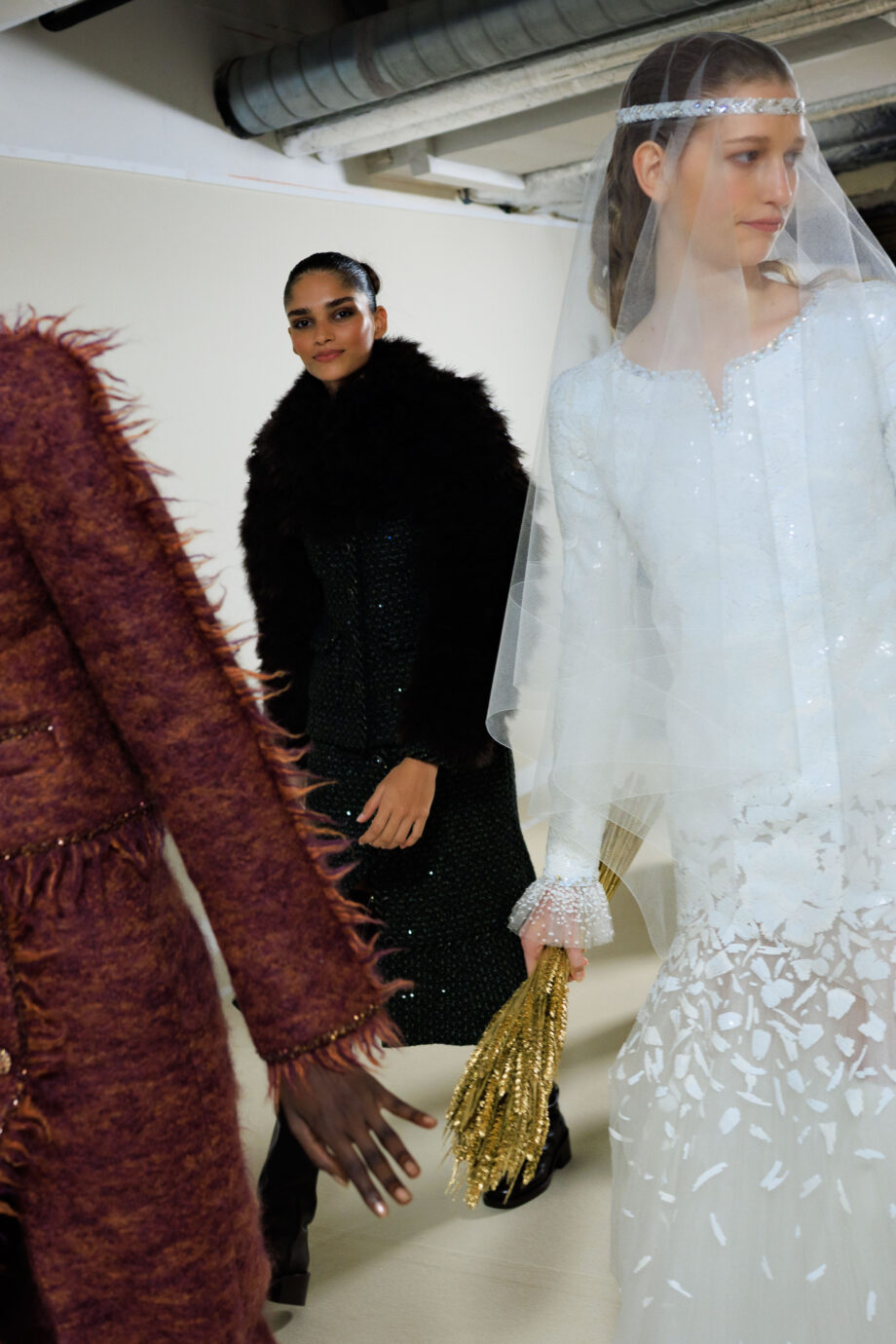 chanel-couture-φθινόπωρο-χειμώνας-2025-26-επιστροφή-στ-367154