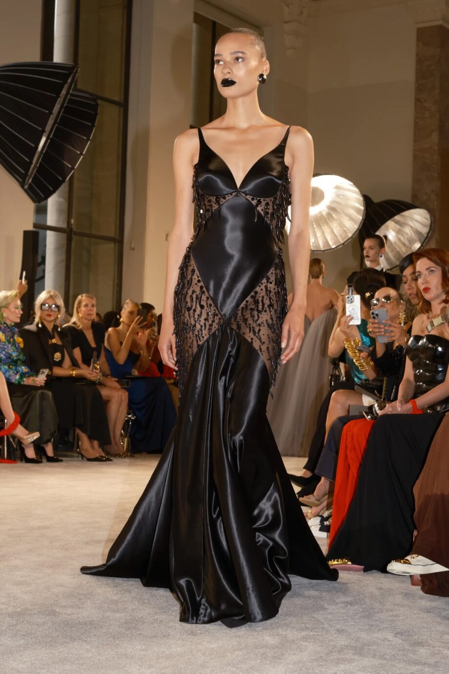 schiaparelli-couture-fw25-26-o-daniel-roseberry-συζητά-για-τη-νέα-συλλογή-366884