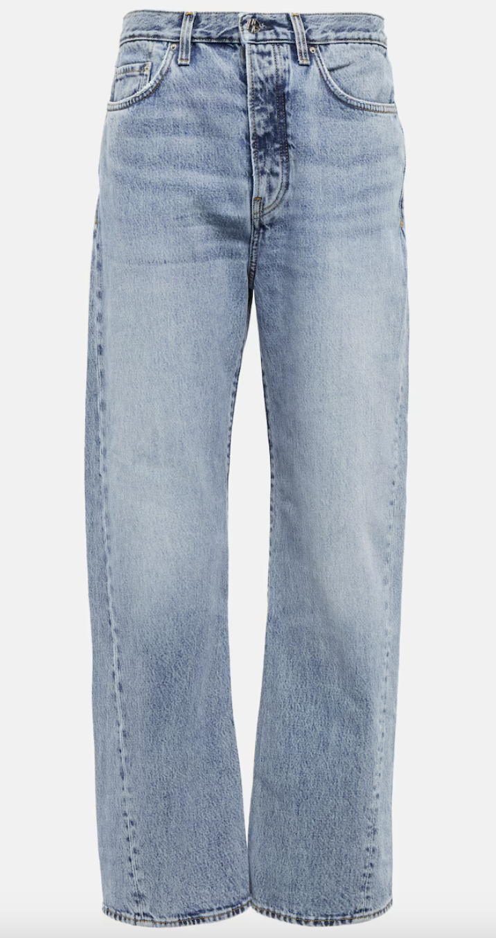 Μάξι μπλούζα και slim jeans: Ο συνδυασμός από τα 2000s επιστρέφει-9
