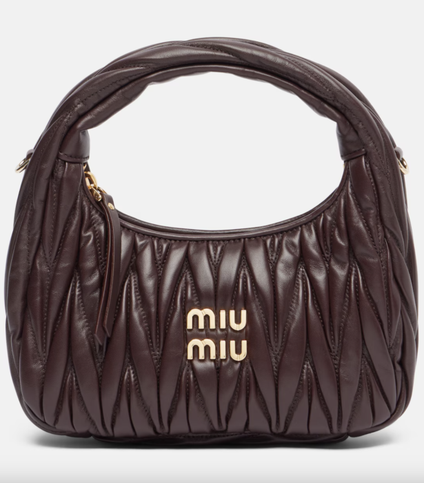 H Wander bag του Miu Miu είναι το απόλυτο καλοκαιρινό αξεσουάρ-3