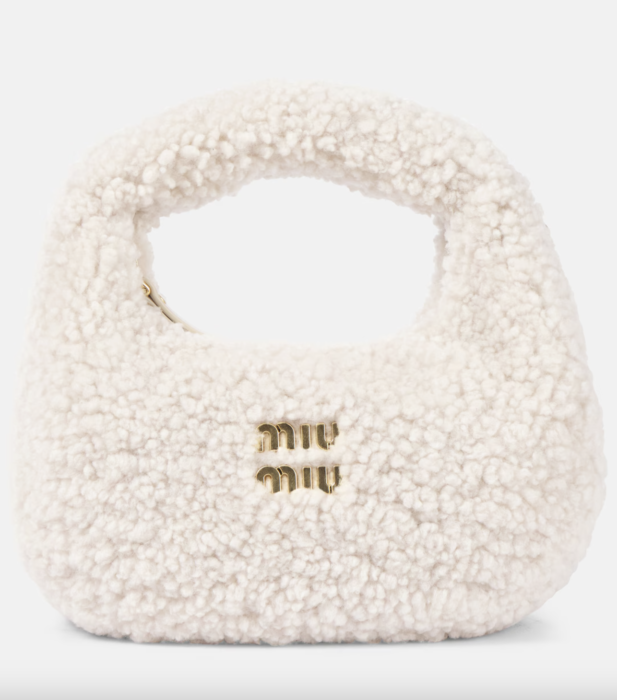 H Wander bag του Miu Miu είναι το απόλυτο καλοκαιρινό αξεσουάρ-5