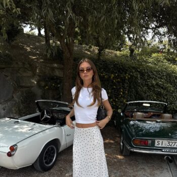 πουά-φούστα-είναι-η-αγαπημένη-του-street-style-368431