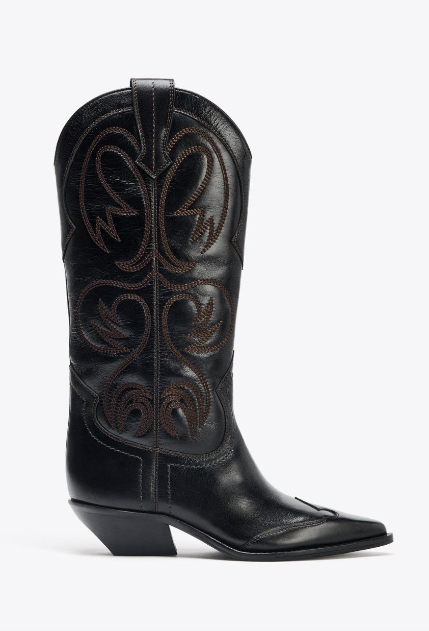Cowboy boots: Επιστρέφουν το φθινόπωρο 2025 ως απόλυτη τάση-2