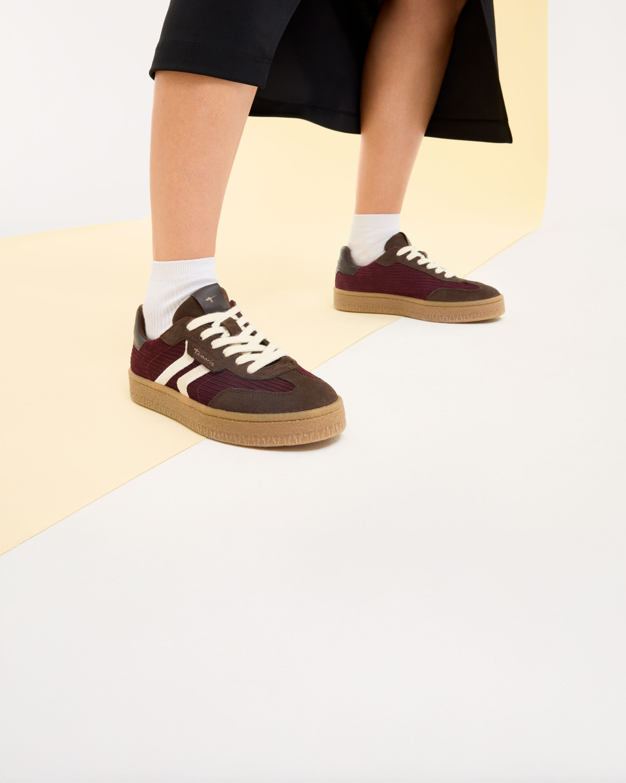 Τα retro sneakers επιστρέφουν και είναι super hot-2