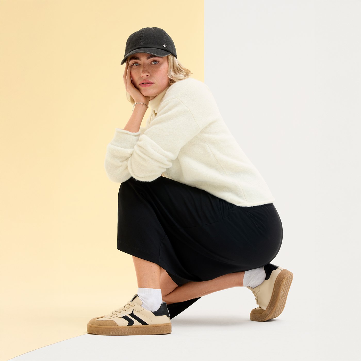 Τα retro sneakers επιστρέφουν και είναι super hot-1