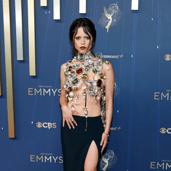 οι-best-dressed-celebrities-στο-κόκκινο-χαλί-των-emmy-awards-372829
