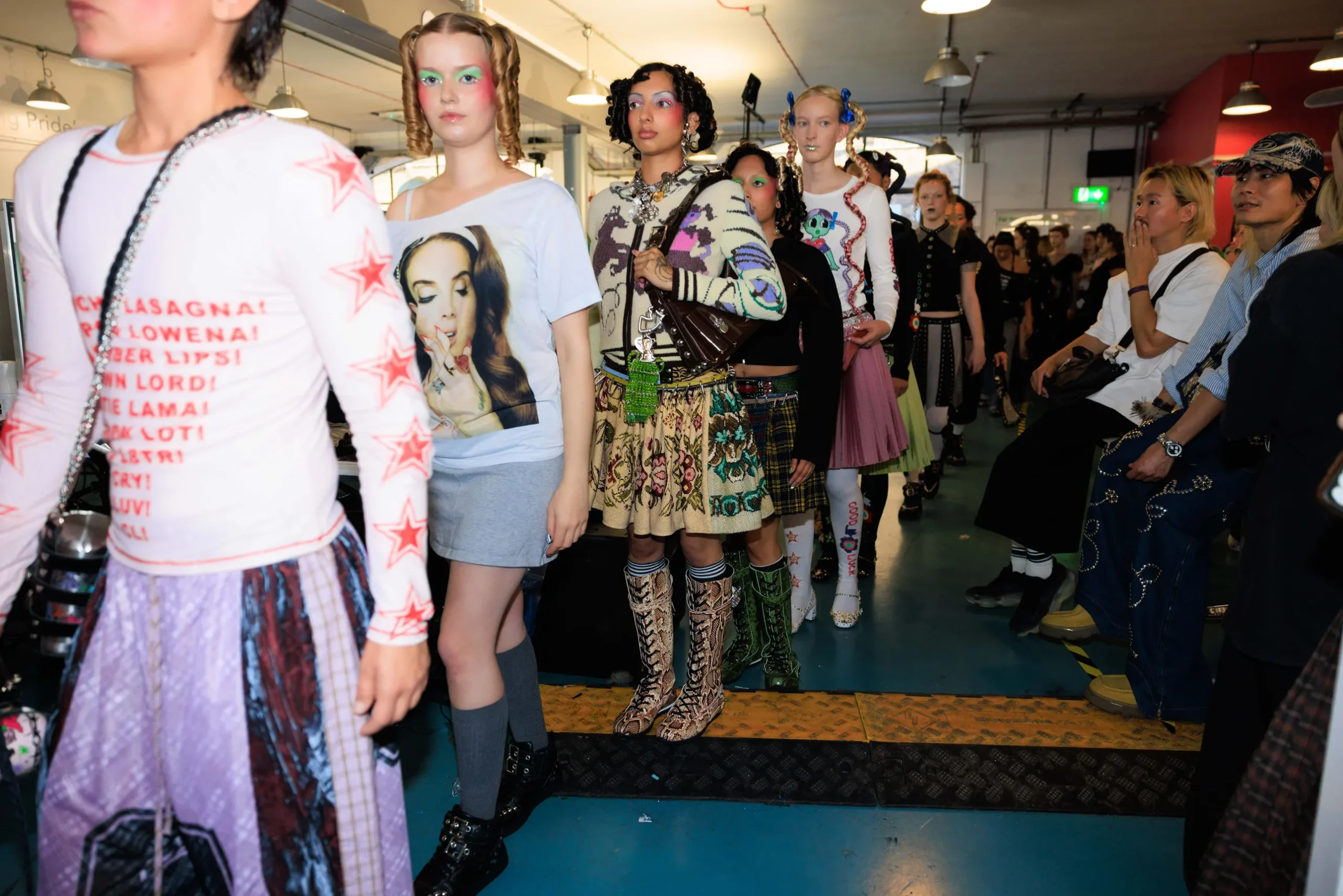 Εβδομάδα Μόδας Λονδίνου SS26: Οι κορυφαίες backstage στιγμές-53