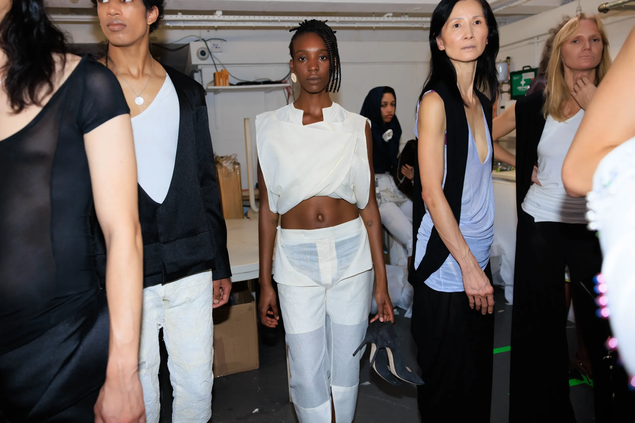 Εβδομάδα Μόδας Λονδίνου SS26: Οι κορυφαίες backstage στιγμές-67