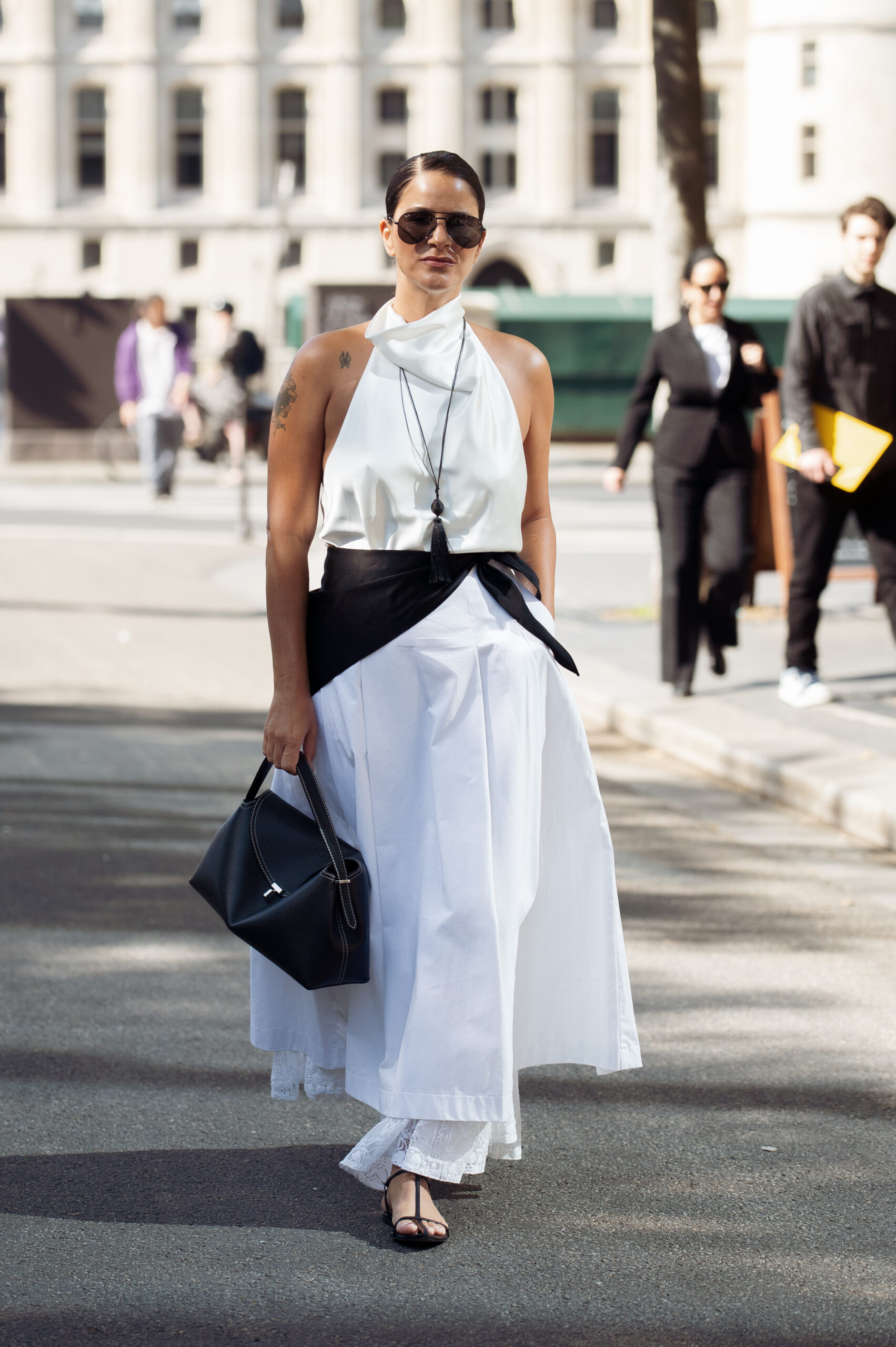 Scarf skirt: Το φουλάρι γύρω από τη μέση είναι το style hack του φθινοπώρου-3