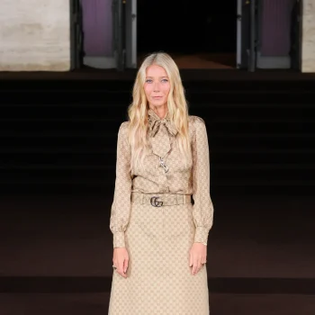 στο-show-gucci-άνοιξη-καλοκαίρι-2026-ο-demna-χτίζει-τη-τ-374250
