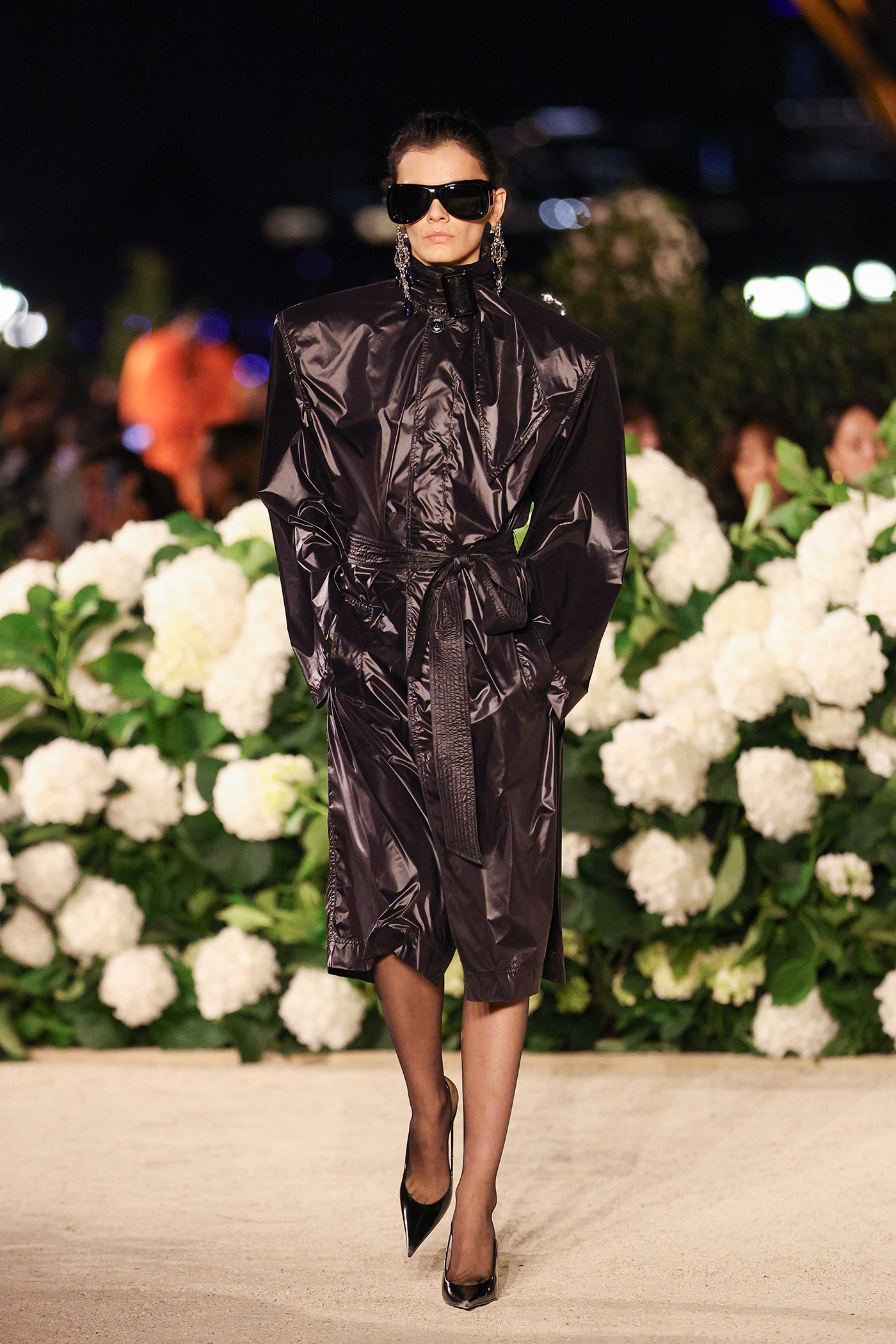 Saint Laurent SS26: Μια ωδή στο parisian nightlife-2