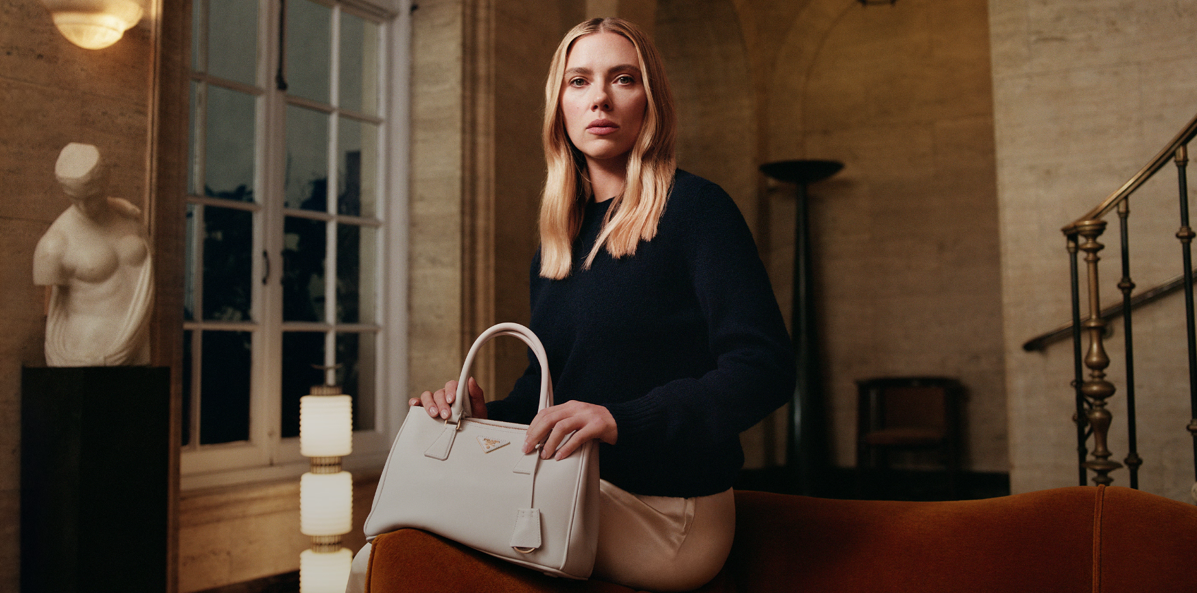 Ο Γιώργος Λάνθιμος σκηνοθετεί την Scarlett Johansson στη νέα καμπάνια του οίκου Prada-2